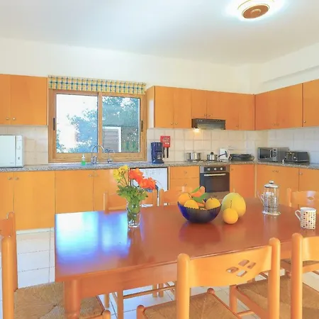 Athina Finiki Полис