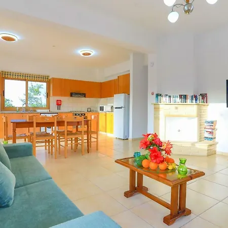 Вилла Athina Finiki Полис